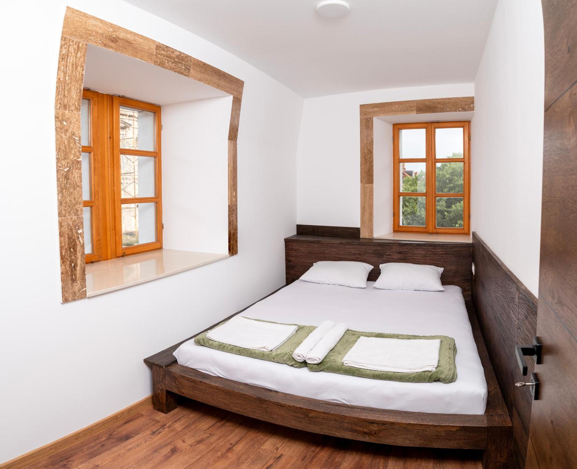 Sunrise Apartments - With Old Bridge View Mostar Bagian luar foto